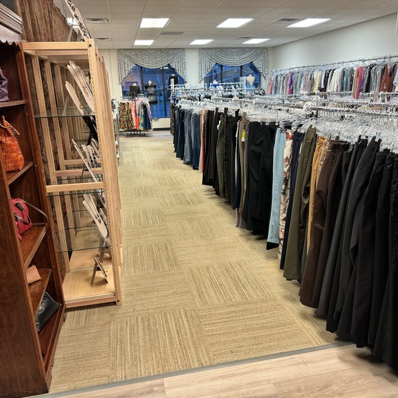 Meet your Posher, MeMe's Upscale Consignment Boutique - Picture 7 of 9